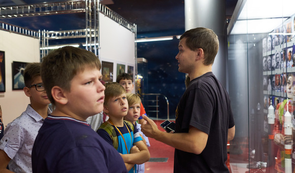 В клубе любителей космоса «Космический отряд» Инженерного центре Музея космонавтики начался новый учебный год. 