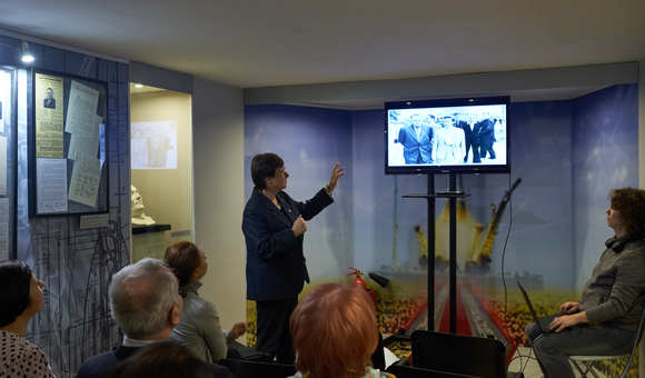 В Доме-музее академика С.П.Королёва прошла встреча с участниками социального проекта для москвичей старшего возраста «Музейный СтарТрек».