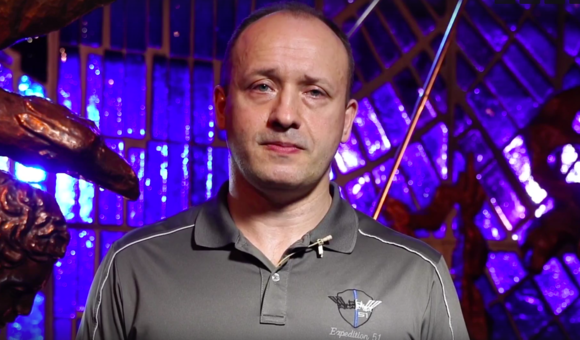 В 42 выпуске программы «Космос не ждёт» лётчик-космонавт Александр Мисуркин рассказал о первом вертолёте на Марсе, о российской орбитальной станции, испытаниях корабля New Shepard и футбольной команде на МКС.