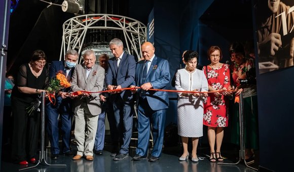В Музее космонавтики открылась новая выставка, посвящённая 60-летию первого длительного космического полёта, «17 космических зорь Германа Титова».