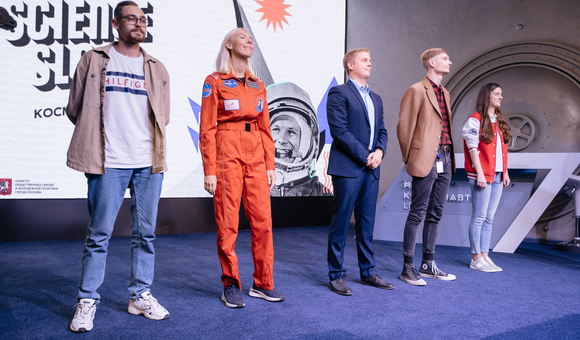В Музее космонавтики прошёл Science Slam. Победителем стал методист первой категории Музея космонавтики Павел Гайдук.