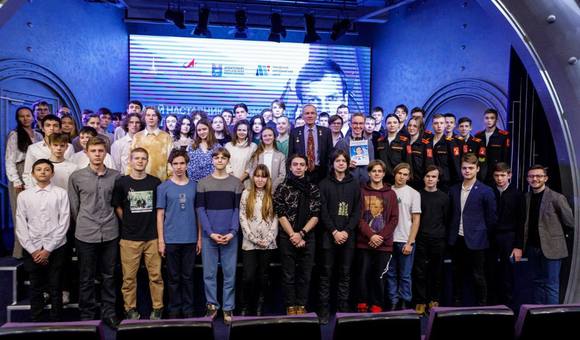 31 января и 1 февраля прошла встреча космонавта Сергея Авдеева с учениками космических классов. 