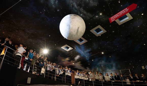 В Музее космонавтики прошло посвящение для учеников космических классов. 