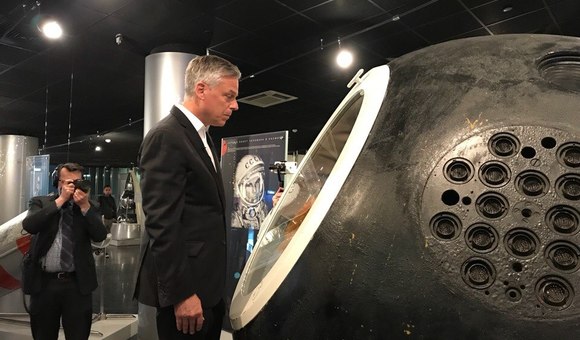 Музей космонавтики посетил посол США Джон Хантсман.