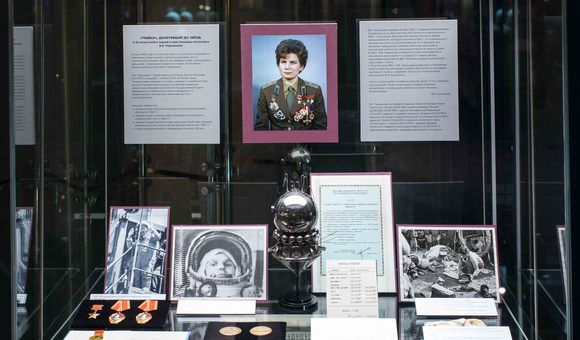 К 55-летию полёта первой женщины-космонавта В.В. Терешковой в Музее космонавтики открылась выставка «"Чайка", долетевшая до звёзд». Выставка проходит в зале «Утро космической эры» до 15 июля 2018 года.